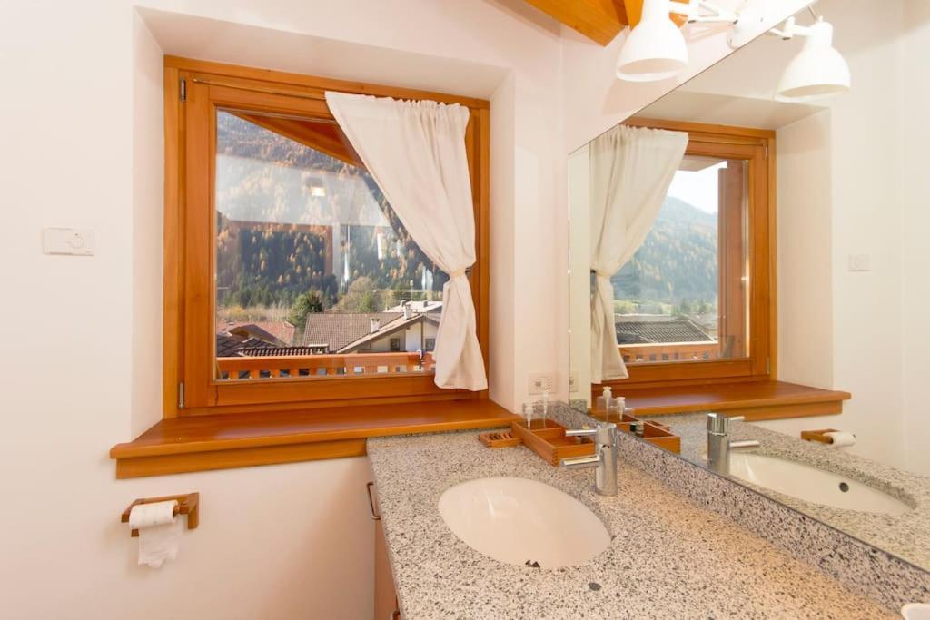 Lovely Apt In Pinzolo Val Rendena 7 Екстериор снимка