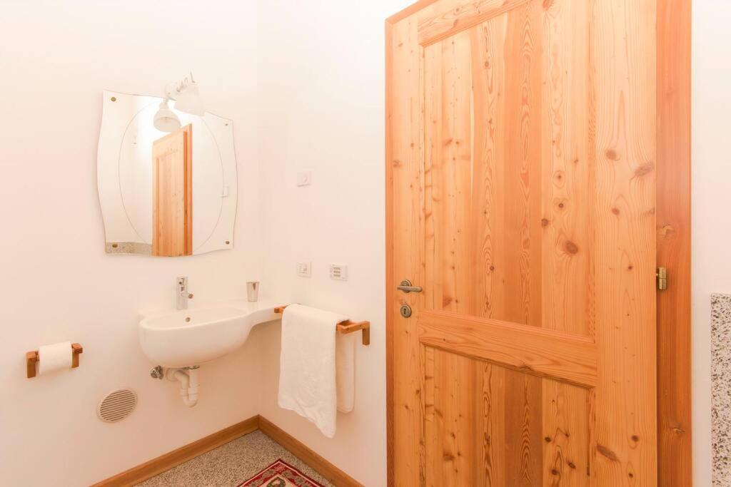 Lovely Apt In Pinzolo Val Rendena 7 Екстериор снимка